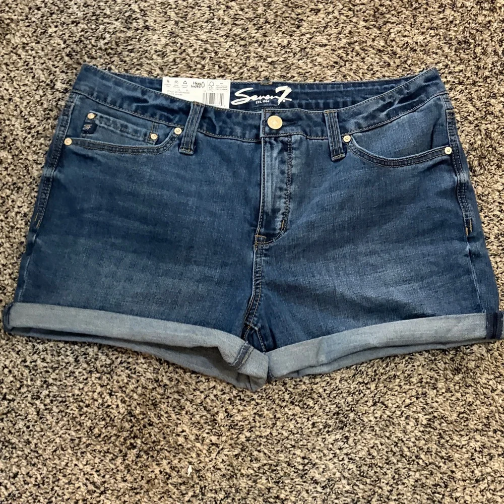 Seven7 Women's Medium Dark Blue Rolled Hem Denim Shorts